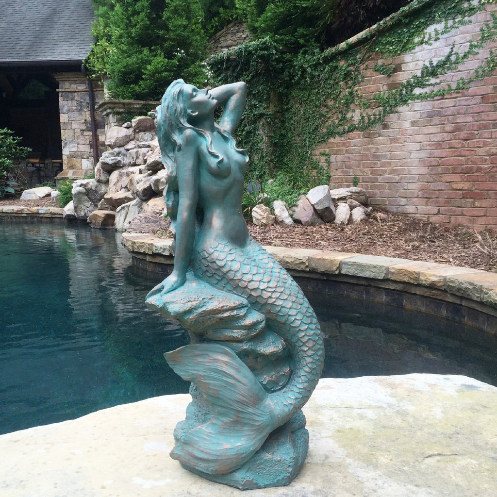 Giant Mermaid Sitting on Coastal Rock Garden Statue G577570