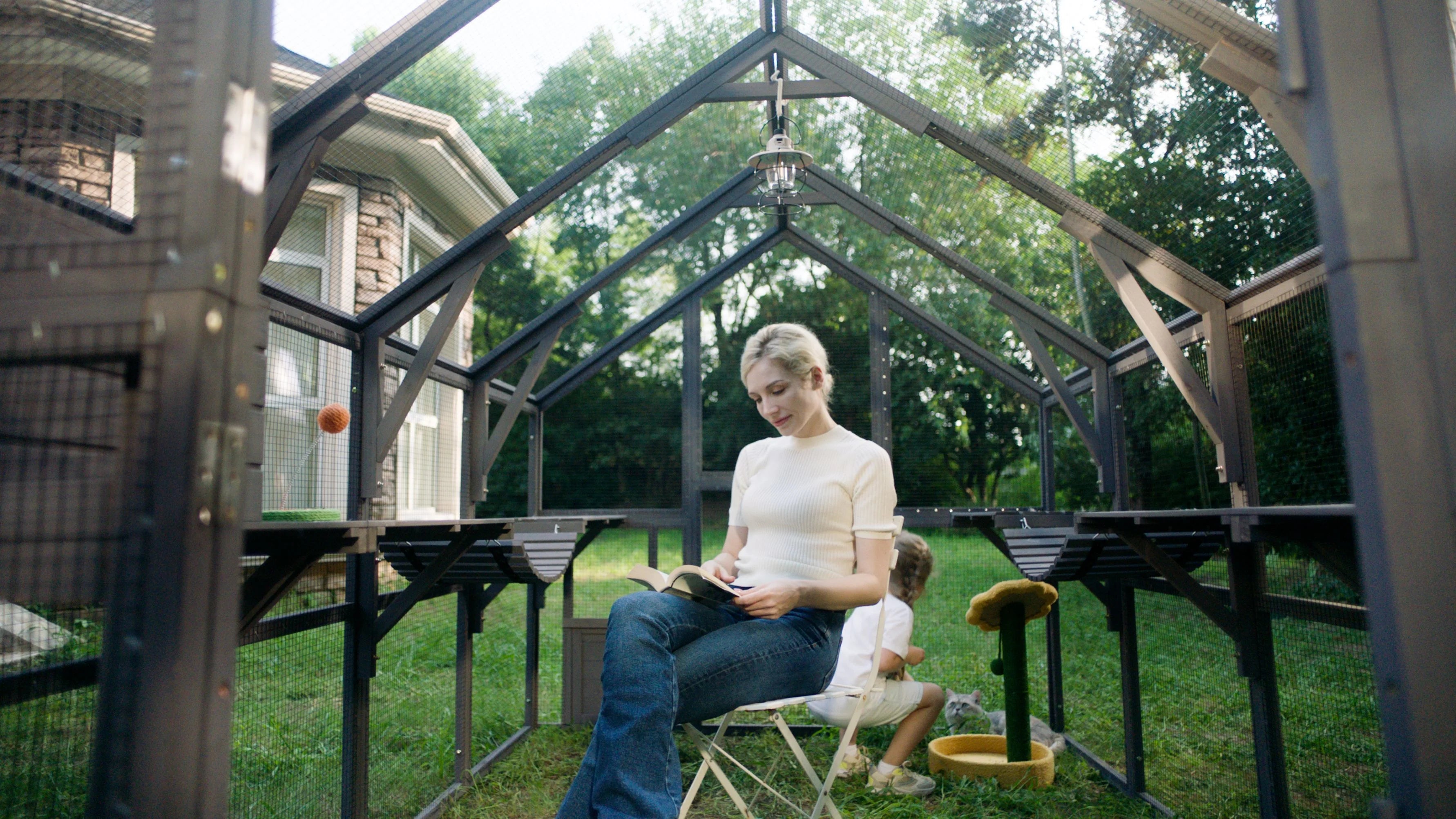 Outdoor Walk-in Catio Enclosure with Bridges and Platforms J984