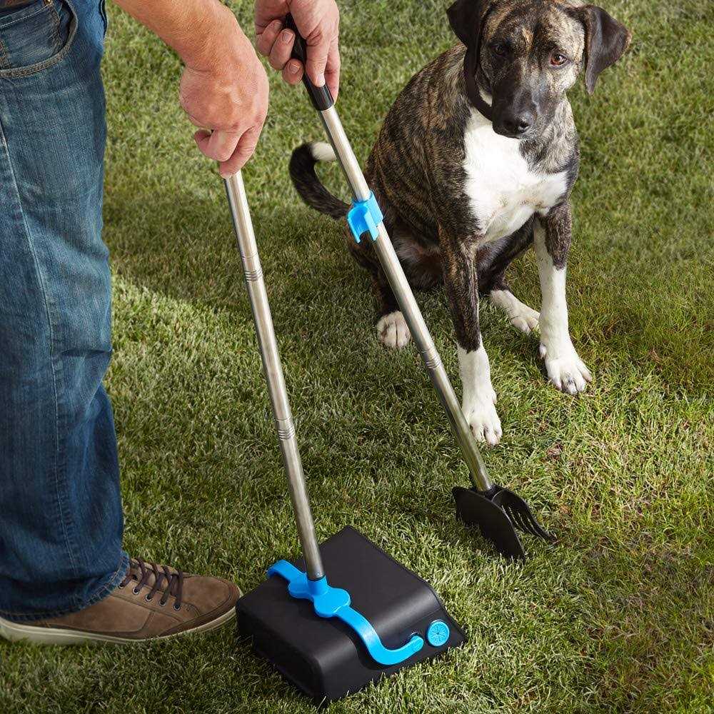Pet Waste Removal Set with Swivel Bin B429105