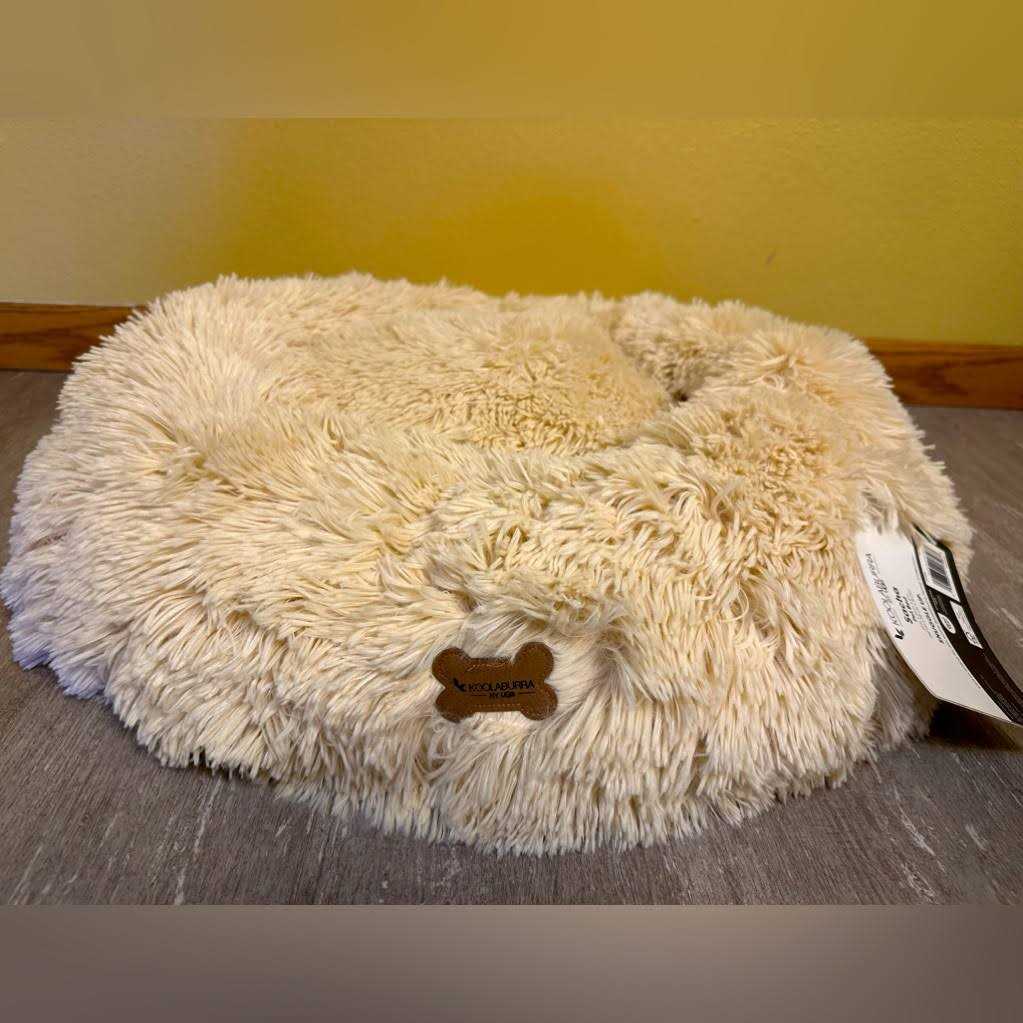 Faux Fur Pet Bed Q65885