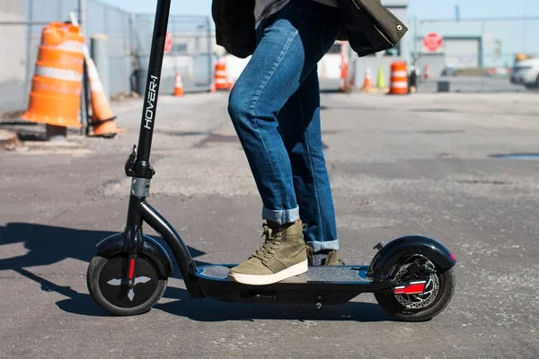 Electric Scooter, 18 mph Speed, 264 lb Max Weight, Black L100