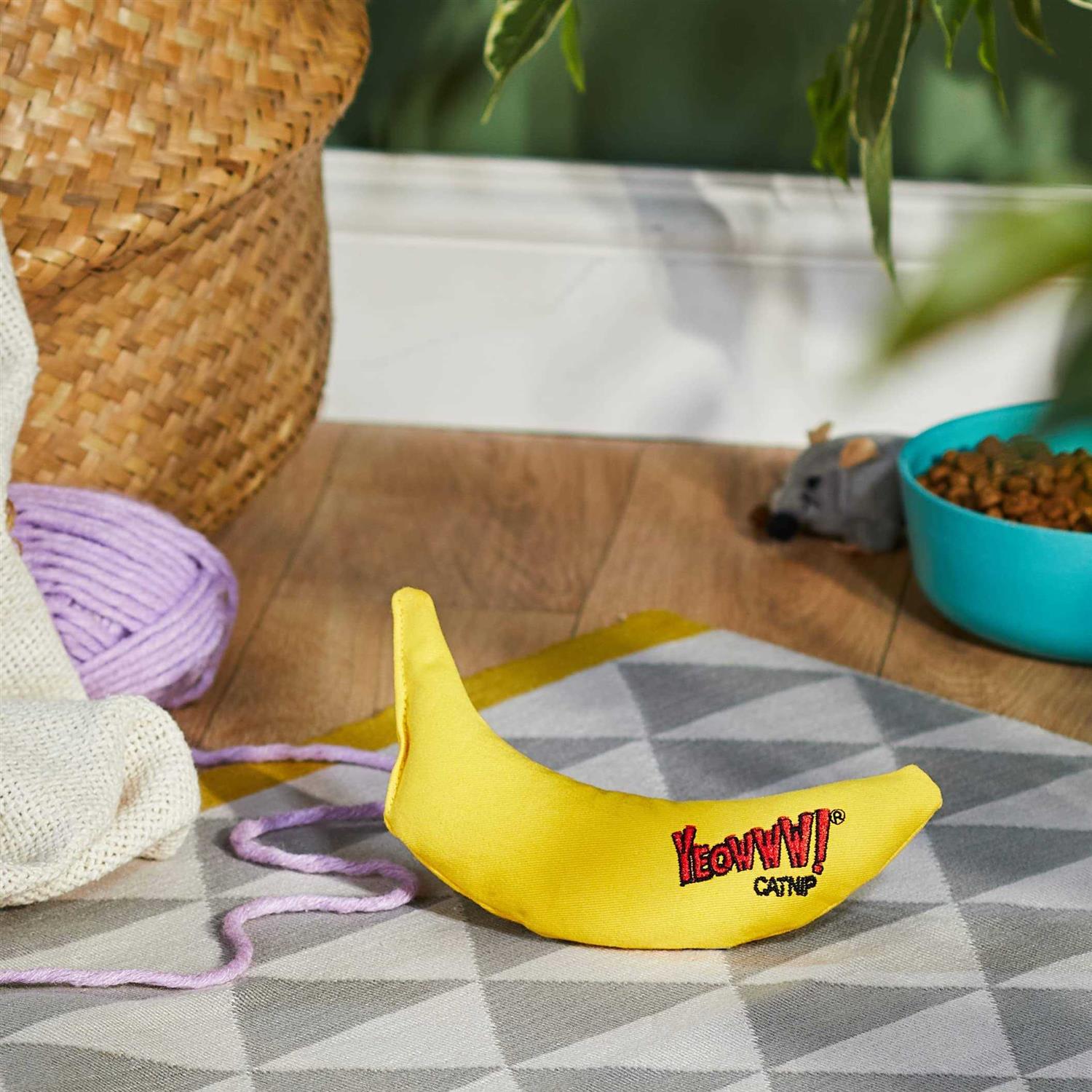 Banana Catnip Toy for Cats S354