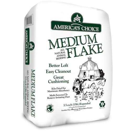 Large Flake Wood Animal Bedding 8 cu ft D1725