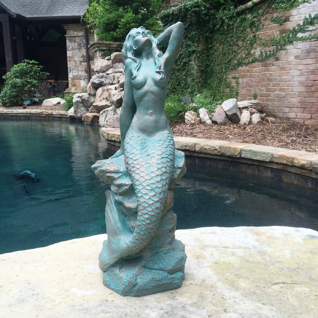 Giant Mermaid Sitting on Coastal Rock Garden Statue G577570
