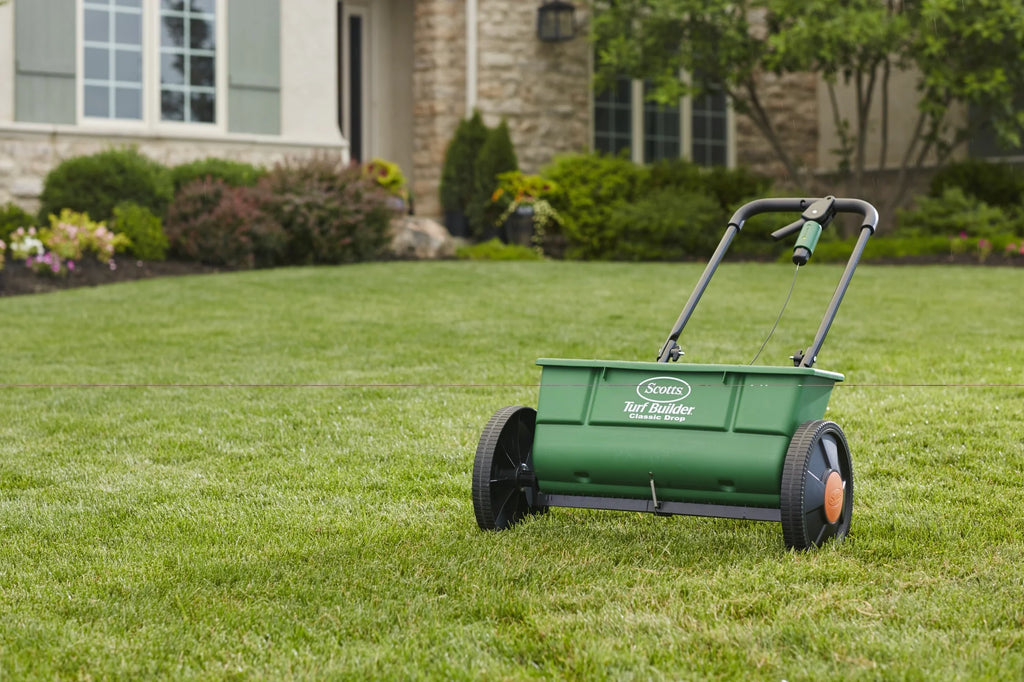 Classic Drop Spreader Q97057