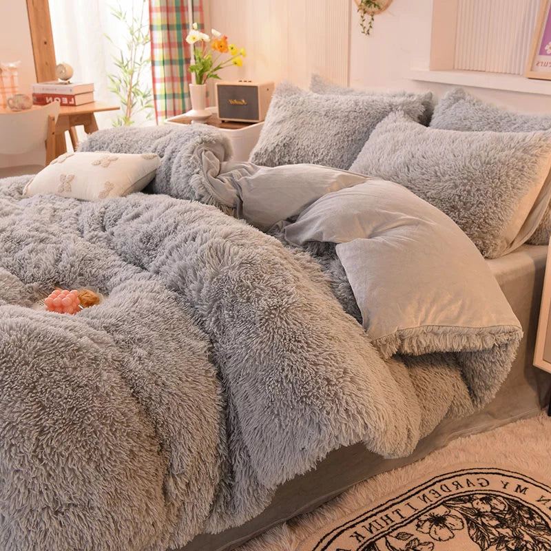 Shaggy Faux Fur Duvet Cover Set with 2 Pillowcases, Full Size W8940