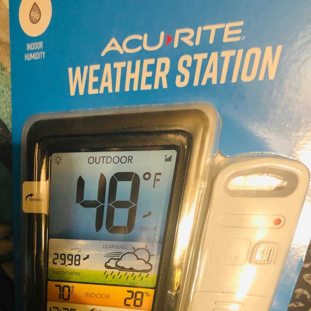 Wireless Color Forecaster with Temperature and Humidity Y583